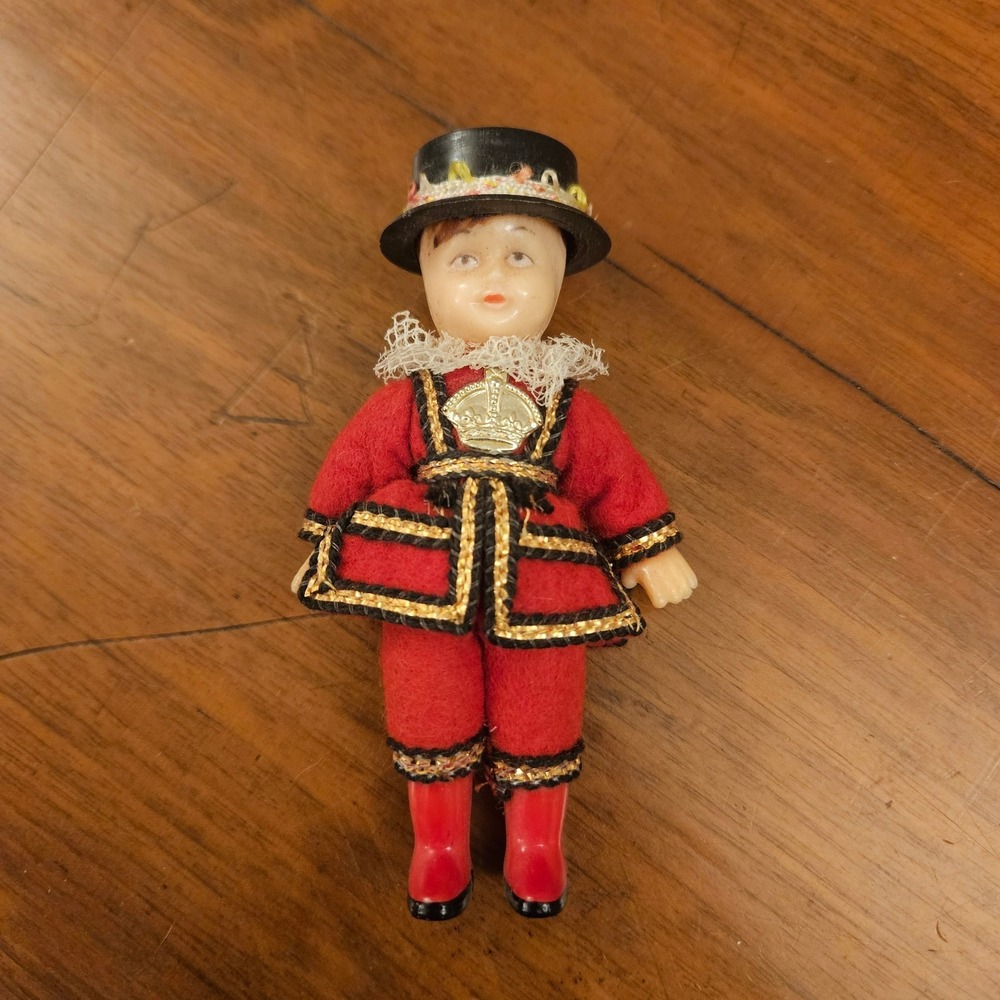 Vintage Celluloid British Beefeater Yeoman Of The Guard Doll Brown Hair
